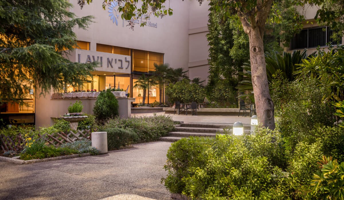 מלון לביא - מבט מבחוץ